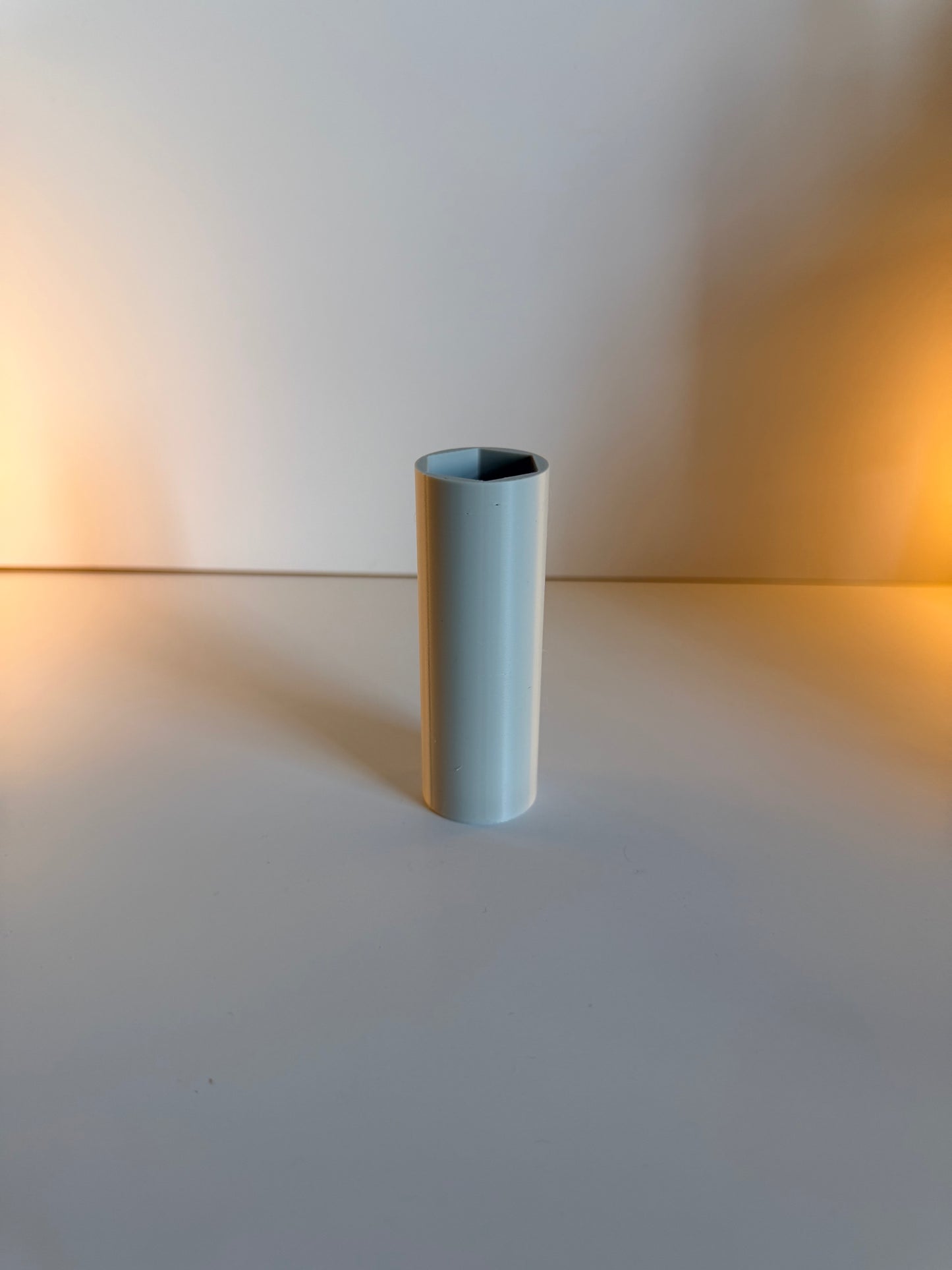 HarvmarPrints - Minimalist Socket Pen Holder