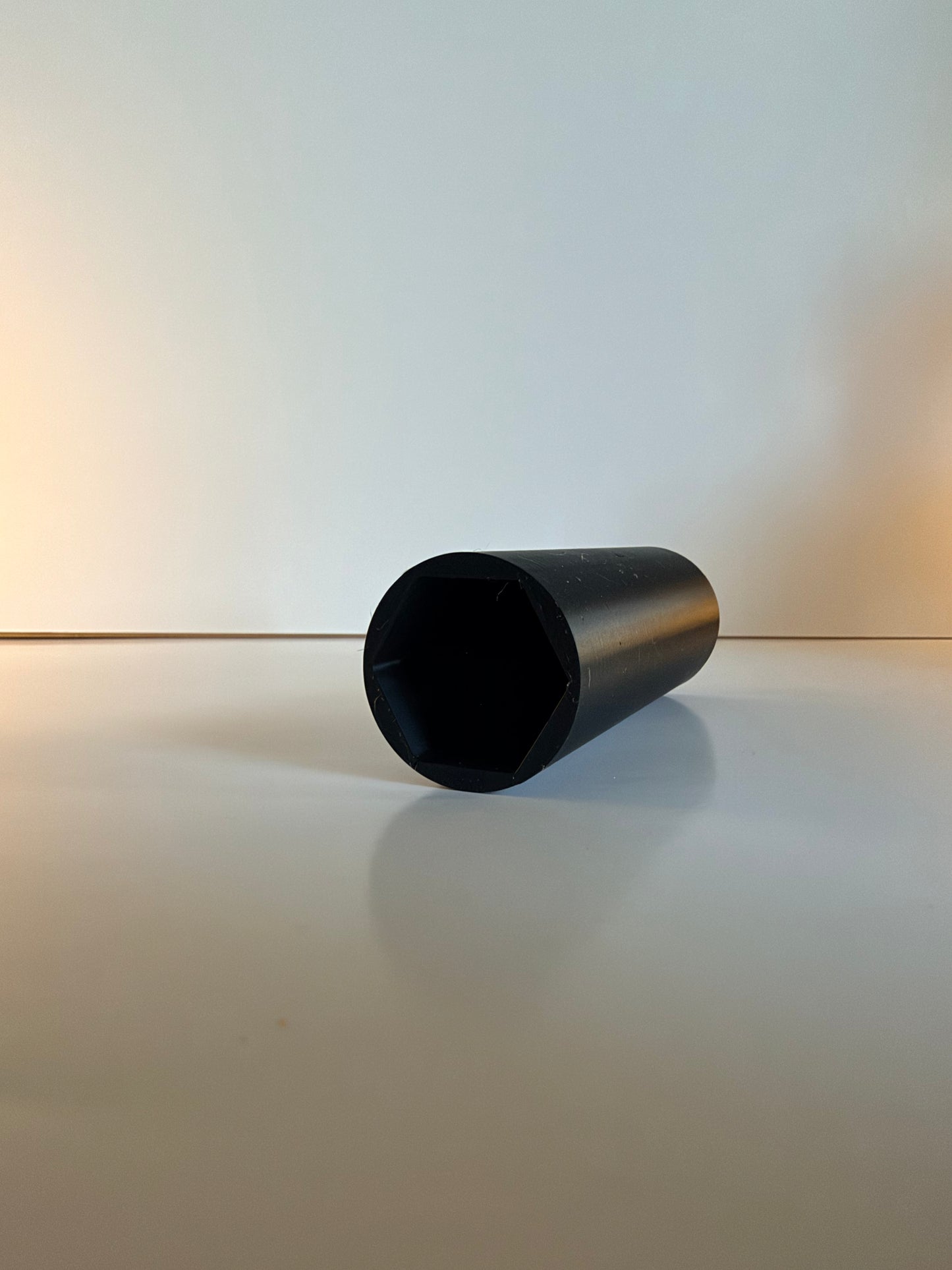 HarvmarPrints - Minimalist Socket Pen Holder