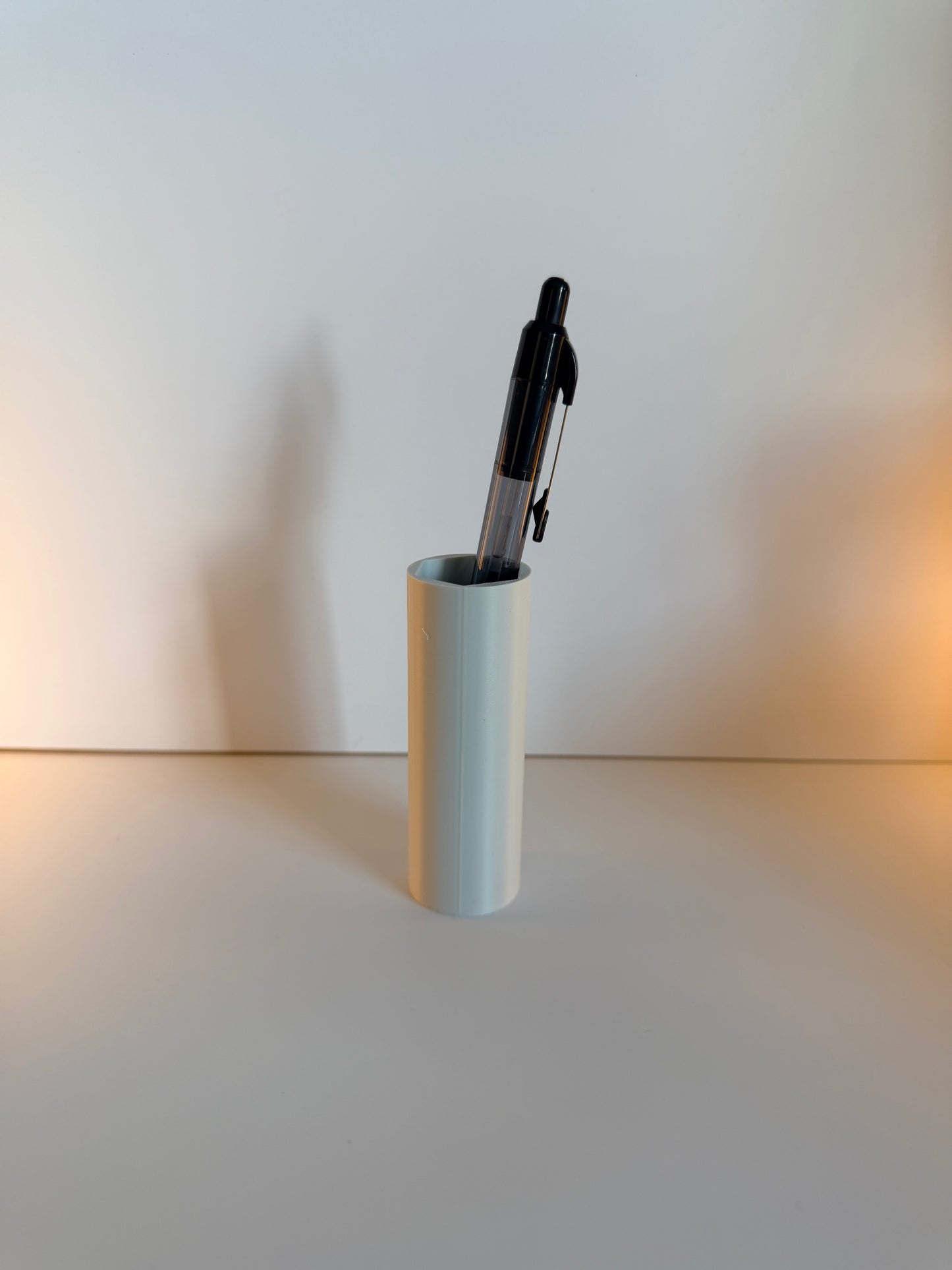 HarvmarPrints - Minimalist Socket Pen Holder