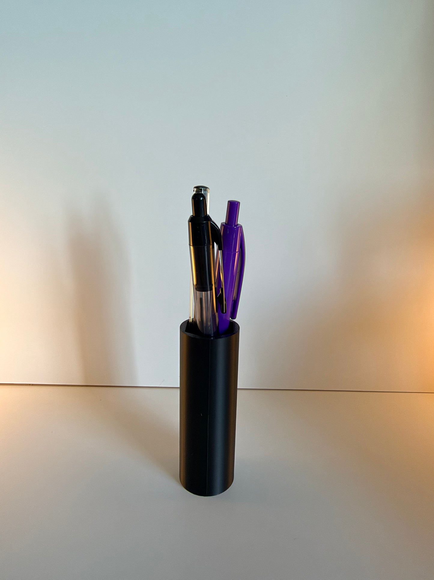 HarvmarPrints - Minimalist Socket Pen Holder