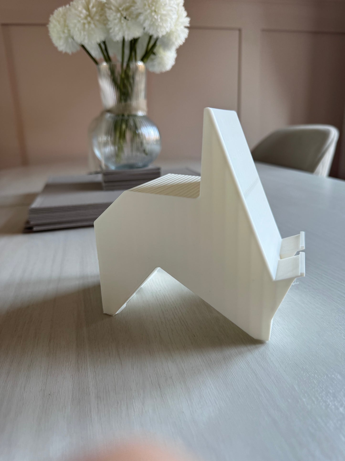 Harvmar Prints - Minimilaist Phone Stand